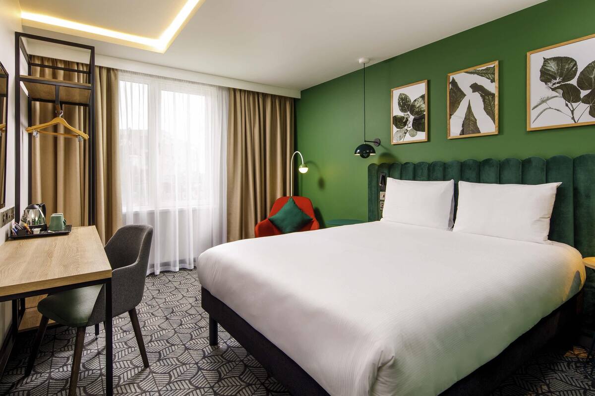 Standard Room, 1 Double Bed | Desk, soundproofing, WiFi (free)
