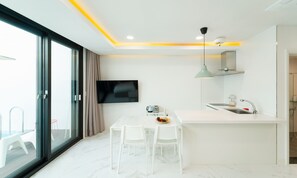 Pool Villa H Type (1001) | Private kitchenette