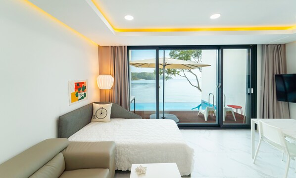 Pool Villa H Type (1001) | Wohnzimmer | LCD-Fernseher