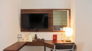 Deluxe-Zweibettzimmer | Minibar, Zimmersafe, Schreibtisch, kostenloses WLAN