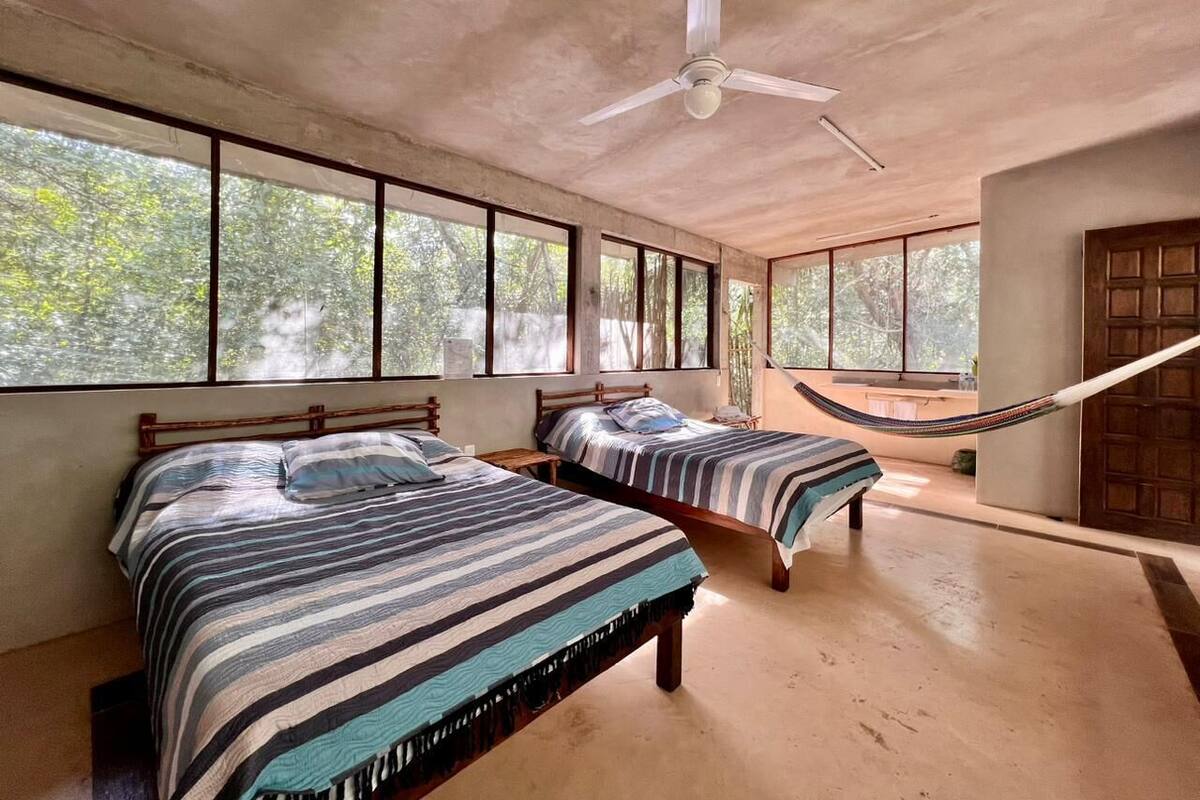 Rollaway beds, bed sheets