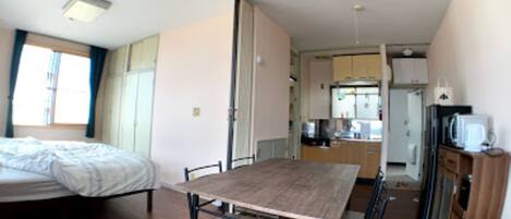 Apartment (201) | Living area | 32-inch flat-screen TV with digital channels, LCD TV, fireplace