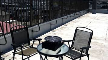 Apartment (201) | Terrace/patio