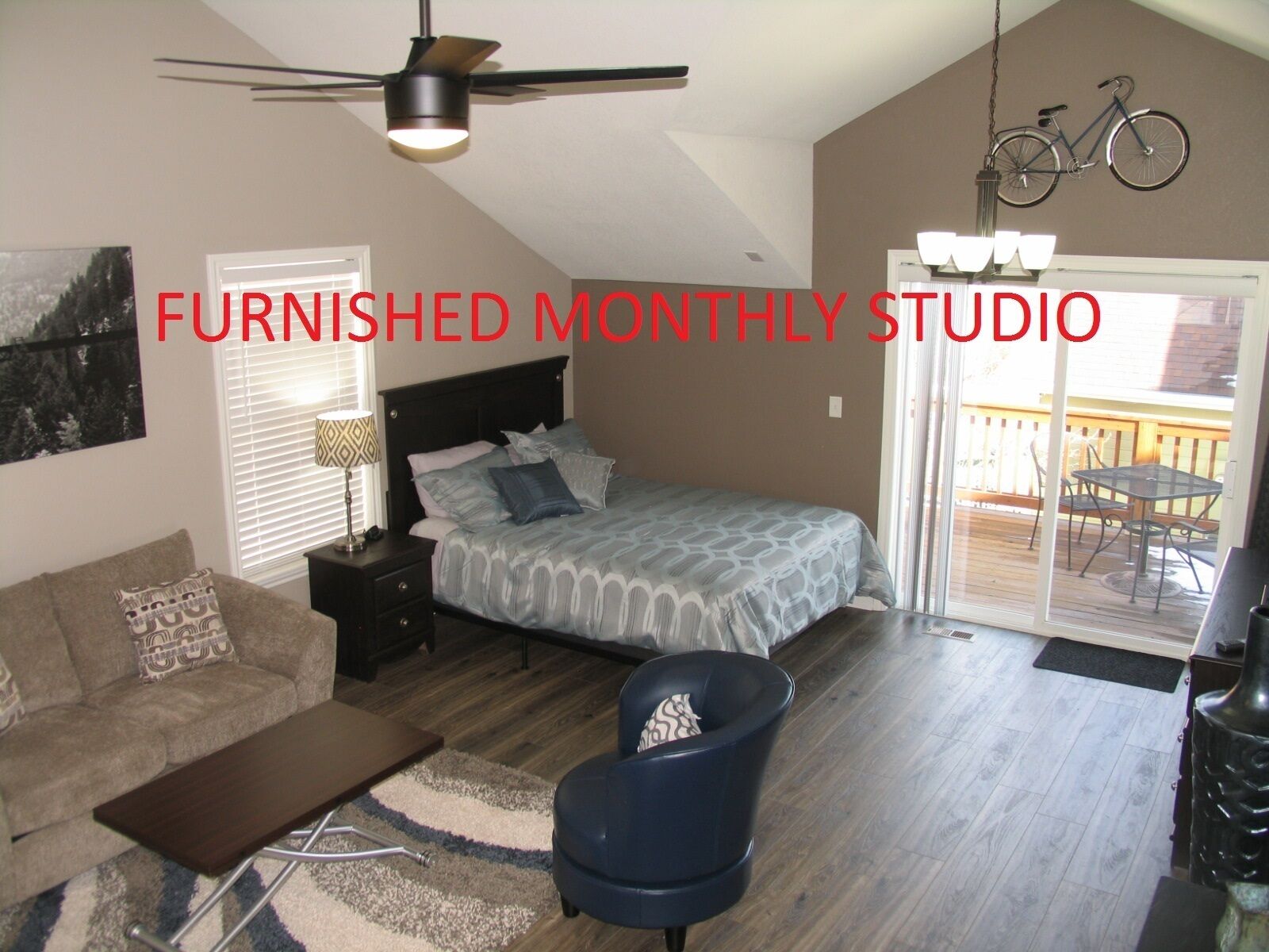 Beautiful Bradburn Green Carriage House - Huge Deck, Carport, Washer/Dryer