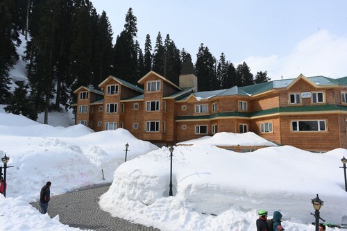 Kolahoi Green Heights Gulmarg