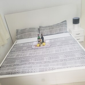 3 habitaciones, tabla de planchar con plancha y wifi gratis 