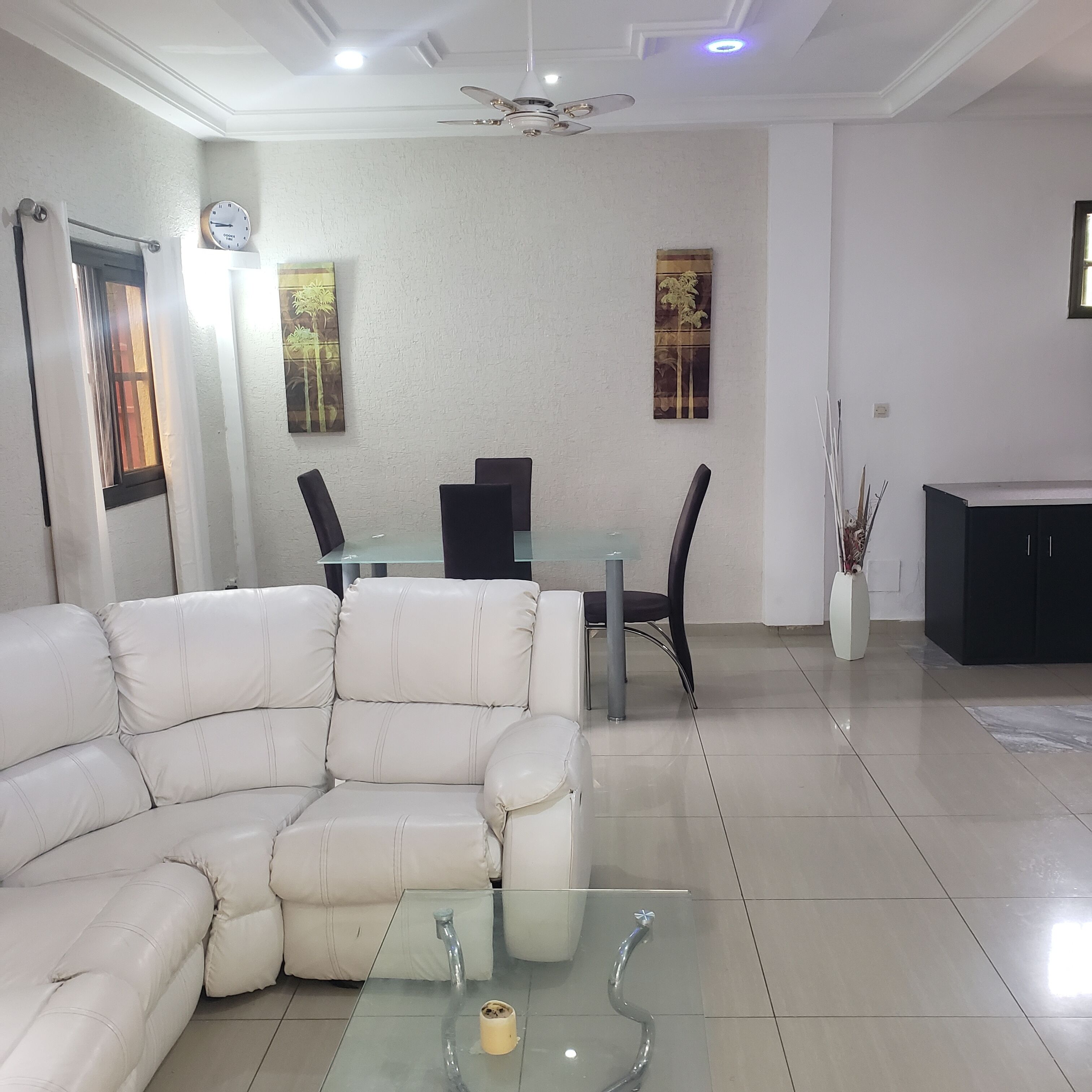 TV connectée, médiathèque, chaîne hi-fi