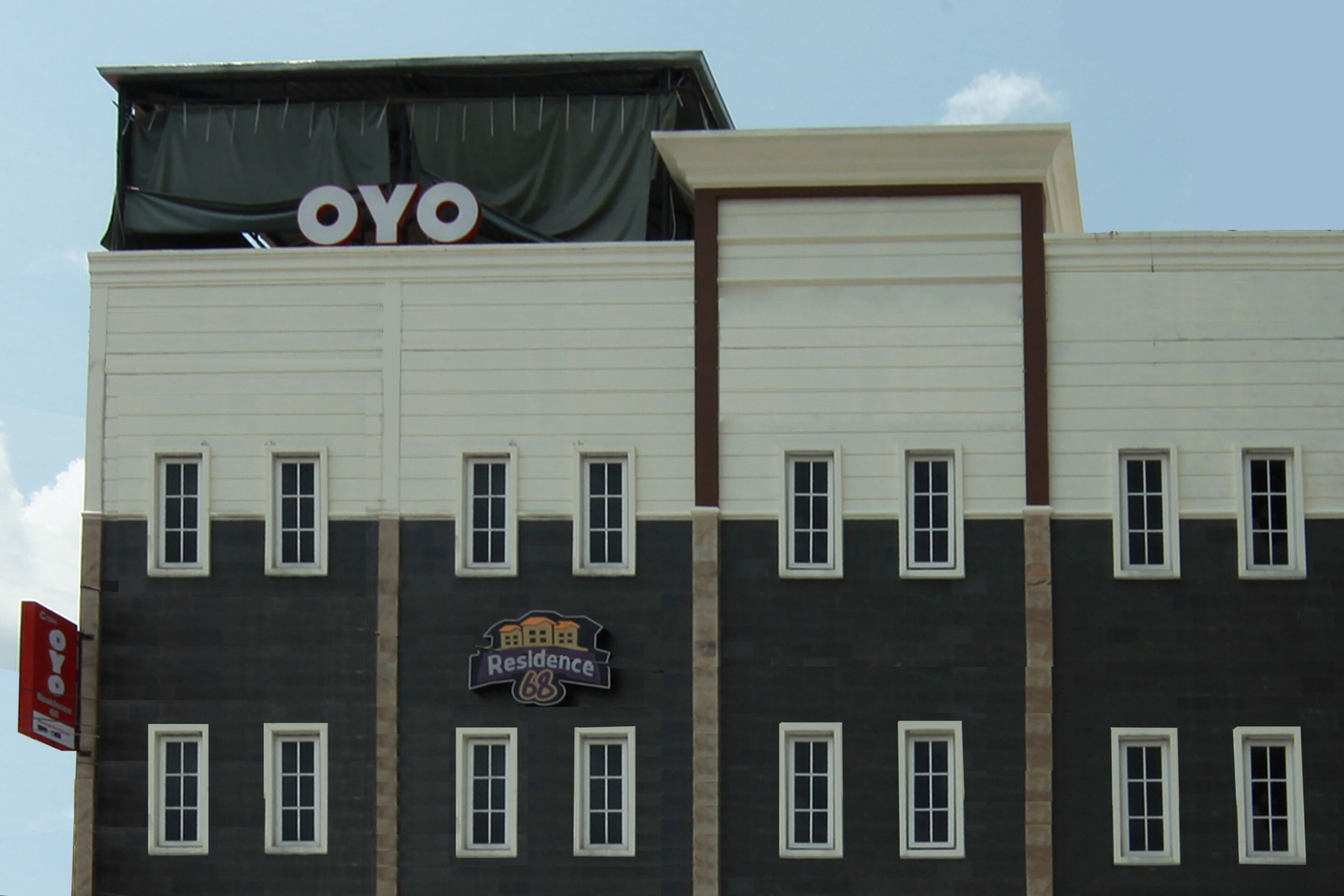 تفاصيل الفندق من الخارج