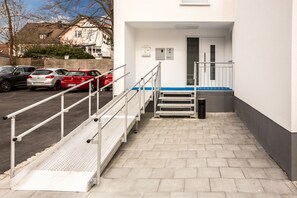 Exterior detail - Hotel Ludwig (Munich)