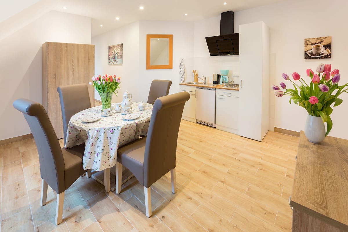 Apartment, 2 Bedrooms | 1 bedroom, Egyptian cotton sheets, premium bedding, Select Comfort beds