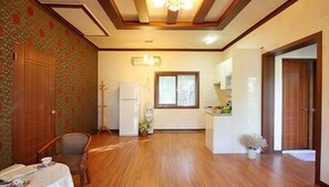 Chambre (Sa-Rang-Cho) | Coin séjour | Télévision à écran plat, chauffage par le sol