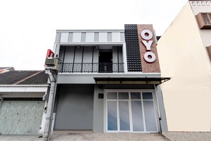 Mặt tiền nơi lưu trú