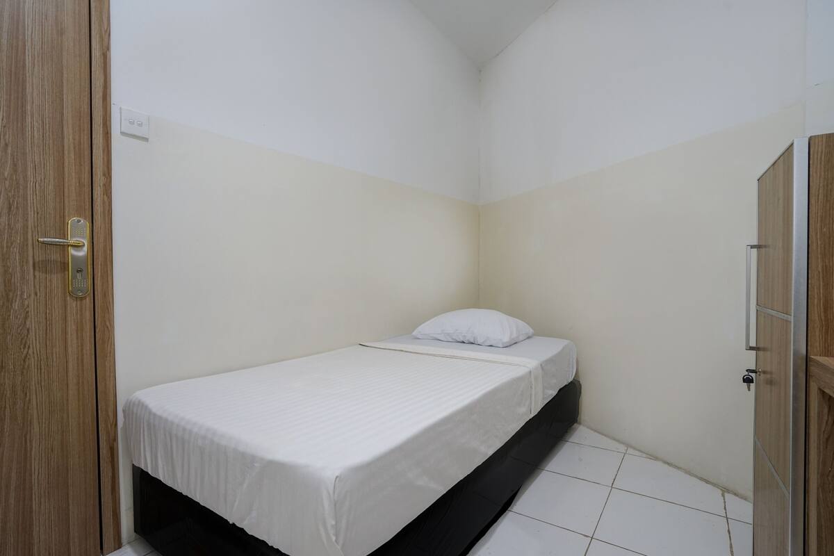 Quarto solteiro básico | Quartos à prova de som