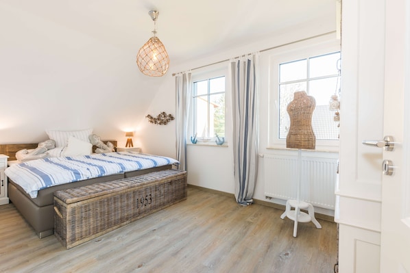 Unclassified image, 1 of 19, button