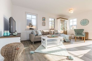 Unclassified image, 4 of 19, button