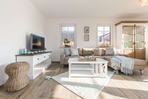 Unclassified image, 5 of 19, button