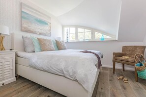 4 makuuhuonetta, silitysrauta/-lauta, Wi-Fi