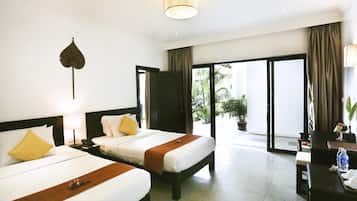 Premium bedding, pillow-top beds, in-room safe, desk