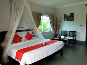 Premium bedding, pillow-top beds, in-room safe, desk - Kiri Boutique Hotel II (Siem Reap)
