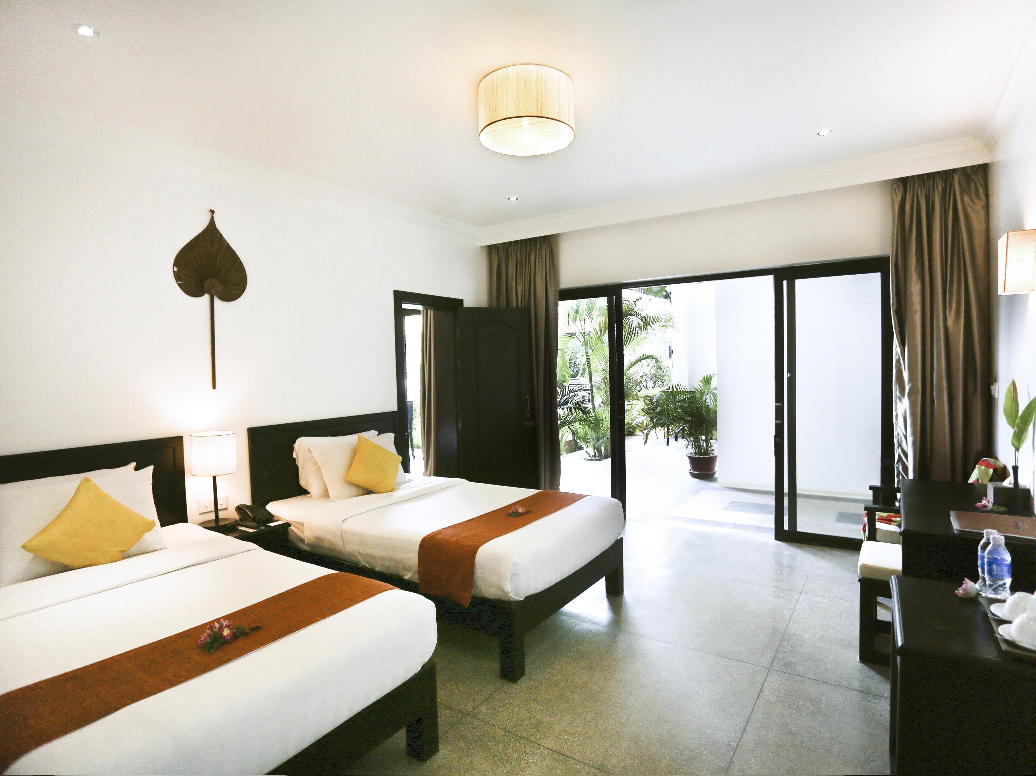Premium bedding, pillow-top beds, in-room safe, desk