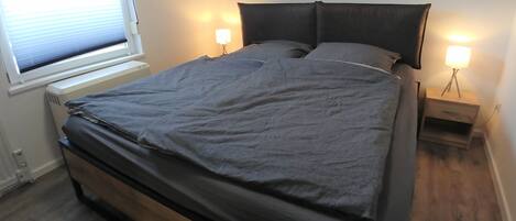 1 bedroom, travel cot, free WiFi, bed sheets