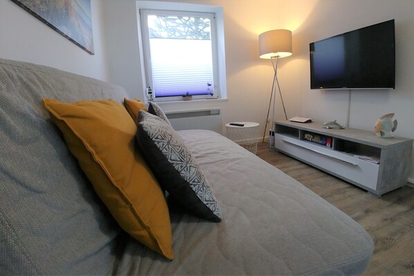 1 bedroom, travel crib, free WiFi, bed sheets
