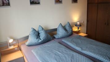 2 Schlafzimmer, Reisekinderbett, WLAN, Bettwäsche