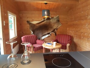 Classic Cabin, Shared Bathroom | Individually decorated, individually furnished, iron/ironing board - Eidsdal Camping og Feriehus (Fjord)