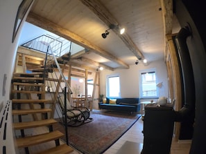 Smart TV, fireplace, books, video library - Einzigartig mit Sonnenterrasse und Eigenem Eingang (Kirchheim unter Teck)