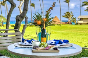 Studio | Outdoor dining - Napili Shores G157 Studio Bedroom Condo by RedAwning (Lahaina)