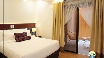 In-room safe, soundproofing, iron/ironing board, free WiFi