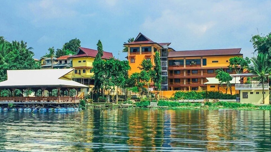 Dolores湖度假村