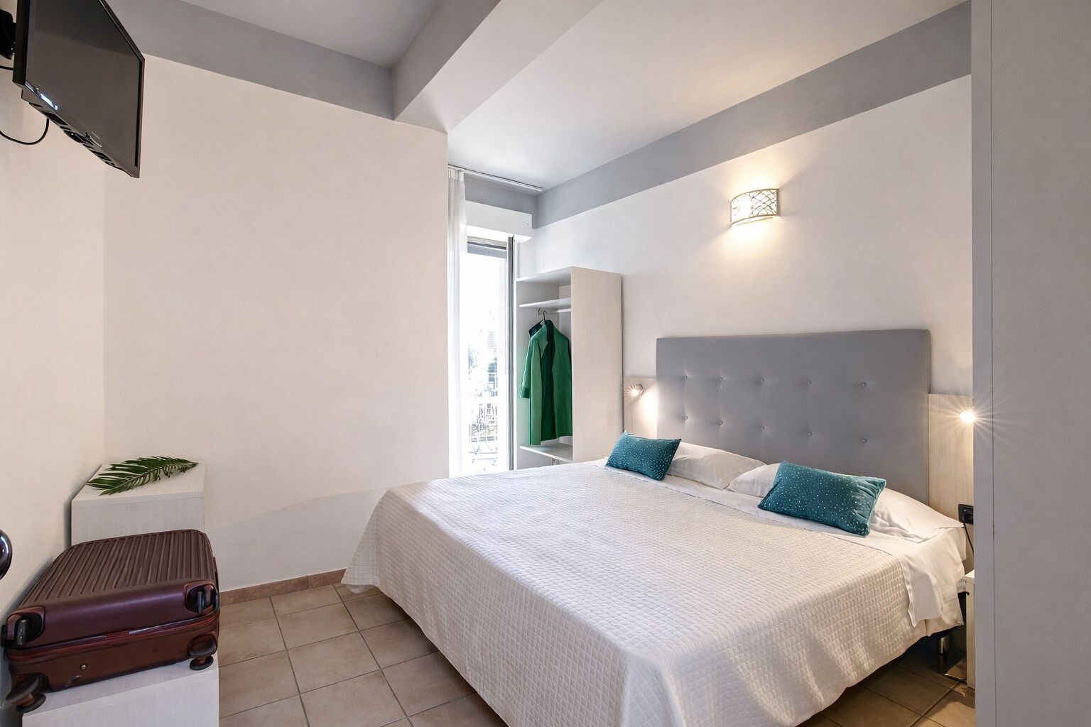 Photo - Noah Beach Hotel