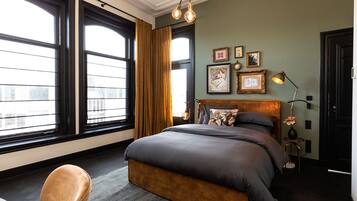 Deluxe tweepersoonskamer | Luxe beddengoed, pillowtop-bedden, individueel gedecoreerd