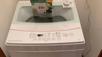 2 Bedrooms Apartment | Laundry