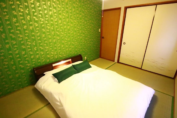 2 Bedrooms Apartment