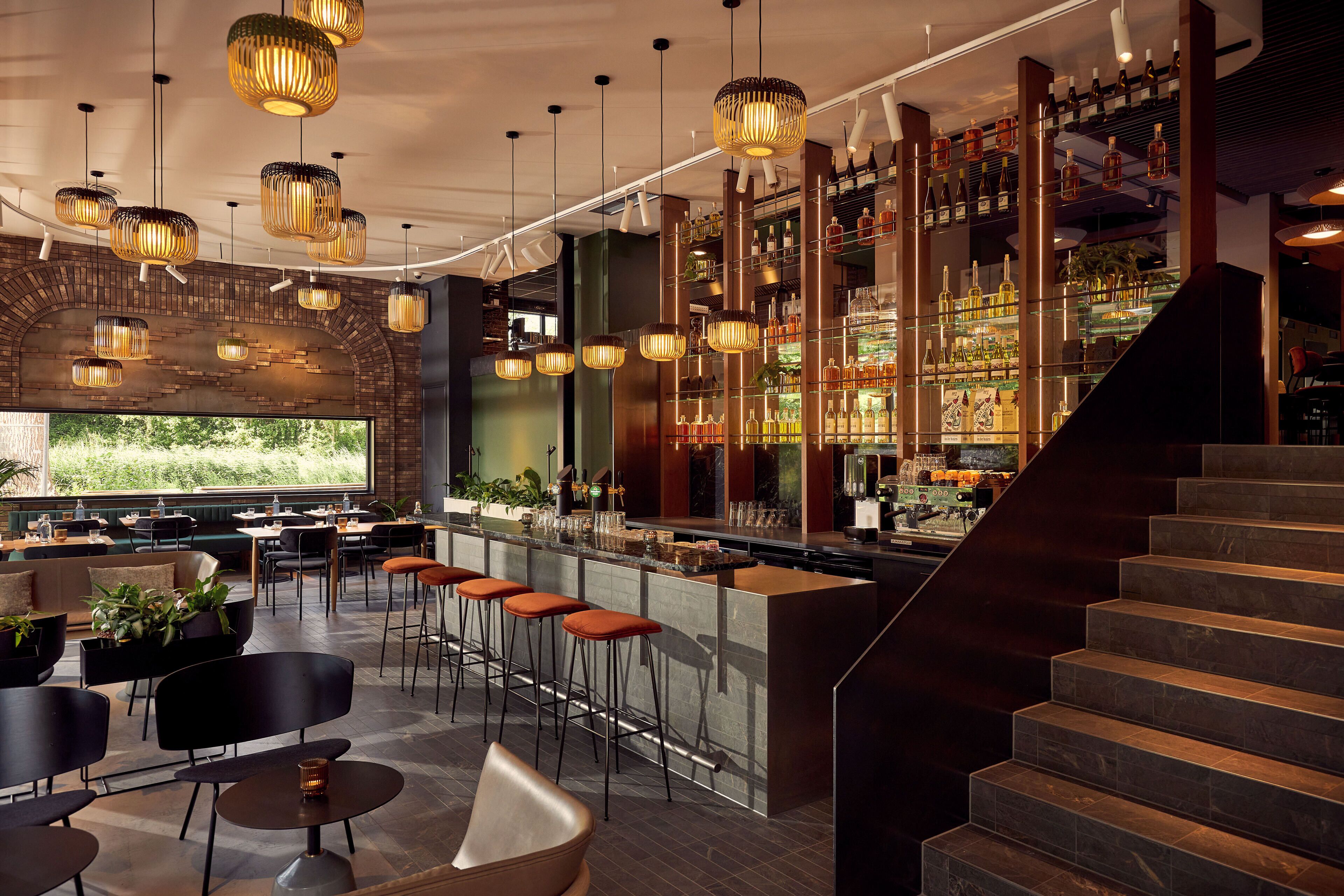 breakfast, lunch and dinner served