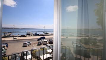Suite junior, vistas al mar | Vistas del balcón