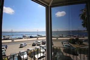 Suite junior, vistas al mar | Vistas del balcón