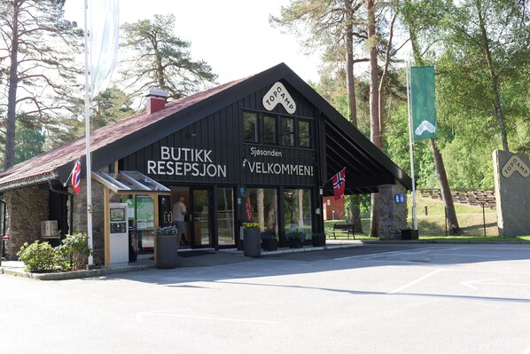 Reception - Topcamp Sjøsanden - Mandal (Lindesnes)