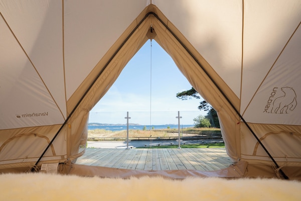 Executive-Zelt | Kostenloses WLAN, Bettwäsche