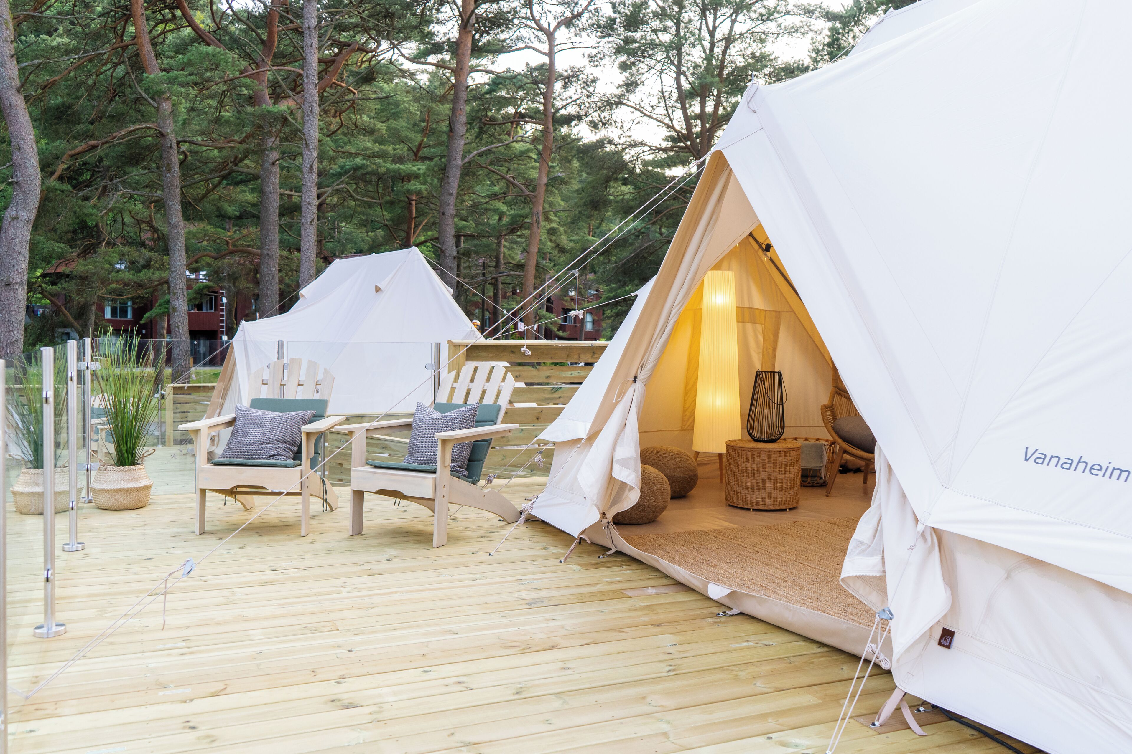 Executive-telttamajoitus | Ilmainen Wi-Fi, vuodevaatteet