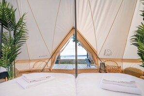 Luxury Tent, Shared Bathroom | Lake view - Topcamp Onsakervika - Tyrifjorden (Hole)