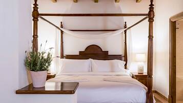 Room (Style) | Egyptian cotton sheets, premium bedding, minibar, individually decorated