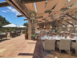3 Restaurants; Frühstück, Mittagessen und Abendessen werden serviert