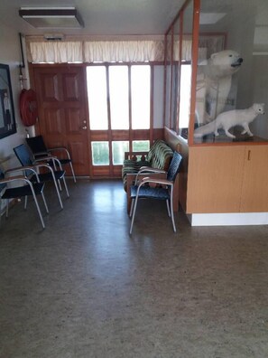 Interior entrance - Thistle Guesthouse (Svalbard)