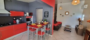 Interior - HOUSE FOR RENT IN QUIET AREA, FAMILY OR FRIENDS WITH PRIVATE POOL (Saint-Pierre)