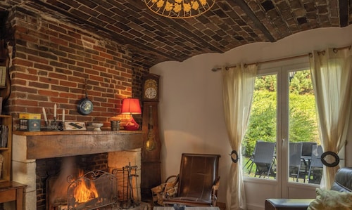 Spacieux gîte familial avec jardin et cheminée en Picardie