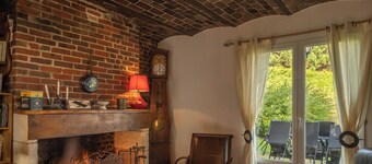 Spacious family cottage with garden and fireplace in Picardy