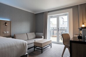 Deluxe Suite, 1 King Bed, Balcony (Super King, Quay View)